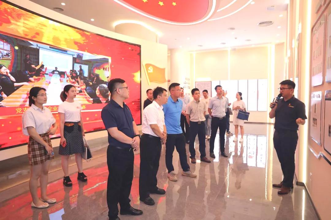 紅色中庭 | 市委組織部研究室到集團(tuán)講黨史，搭橋梁，促黨建