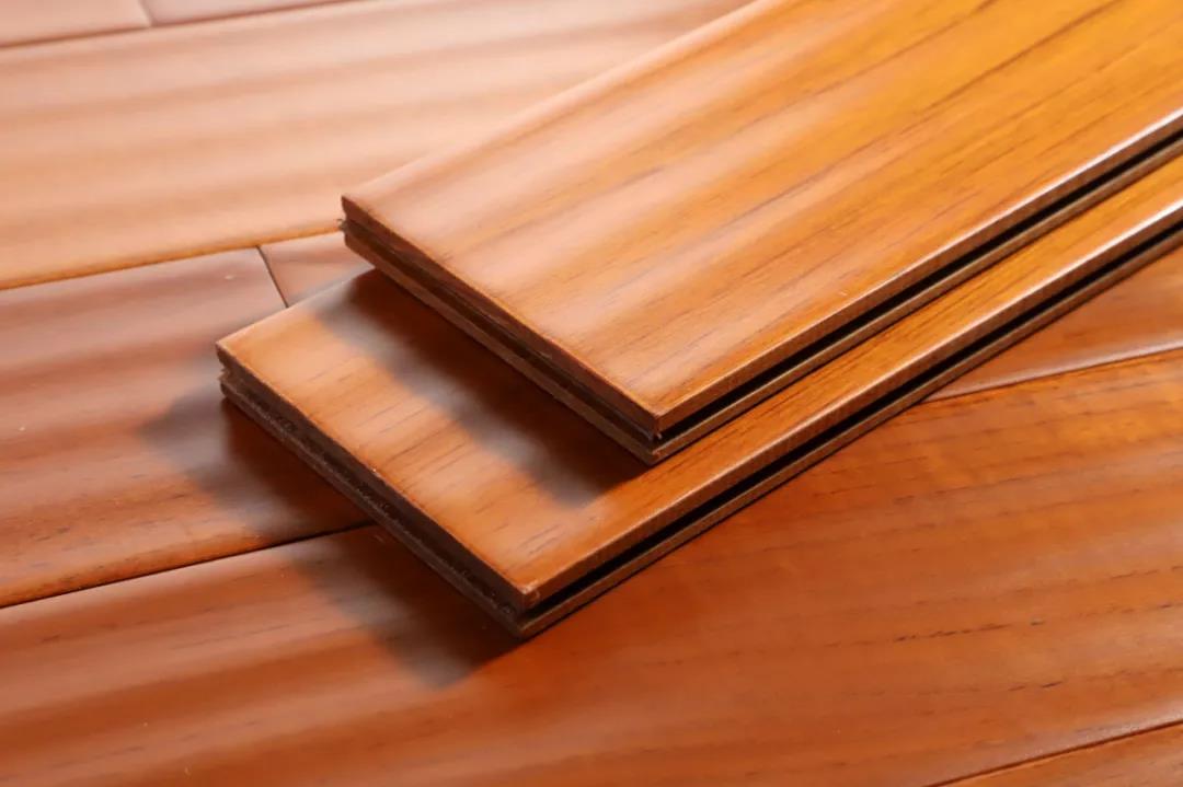 木地板為什么會(huì)出現(xiàn)縫隙？如何避免又如何解決？