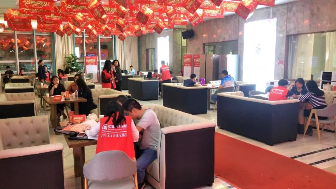 這家公司居然這么火爆，是什么吸引了他們?