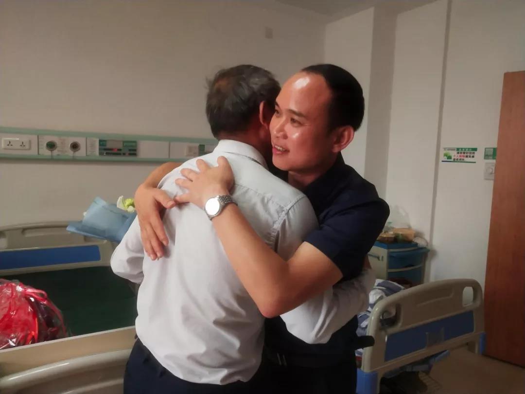 真情關(guān)懷，慰問(wèn)員工丨老羅，愿您早日康復(fù)！